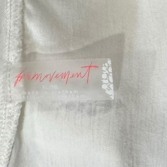 NWT FP FREE PEOPLE Movement Tempo Silver Lining Tank racerback summer workout XL - Picture 9 of 10